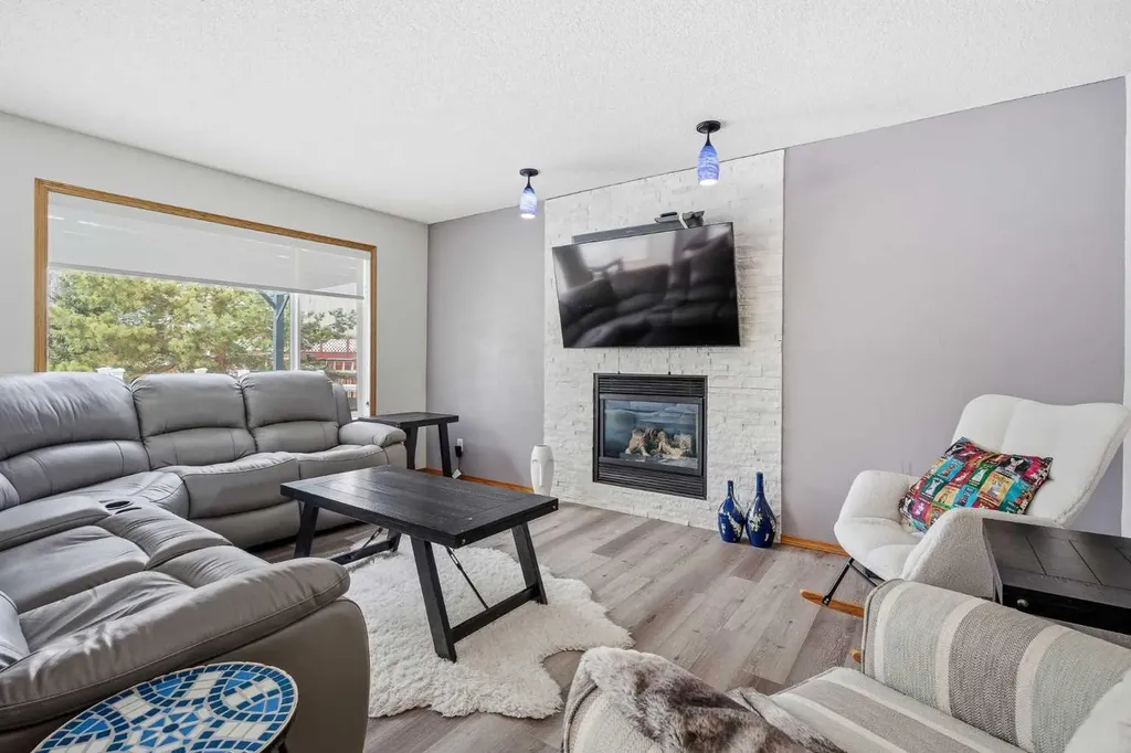 167 Fairways Drive NW Airdrie AB T4B 2R8