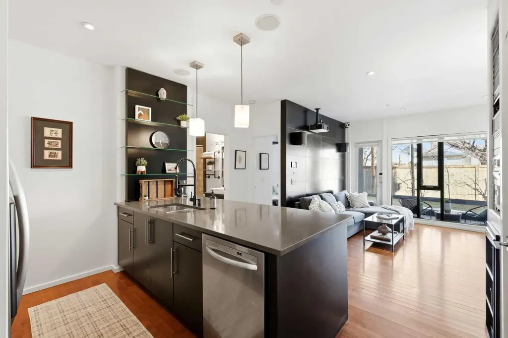 414 Meredith Road NE Calgary AB T2E5A6