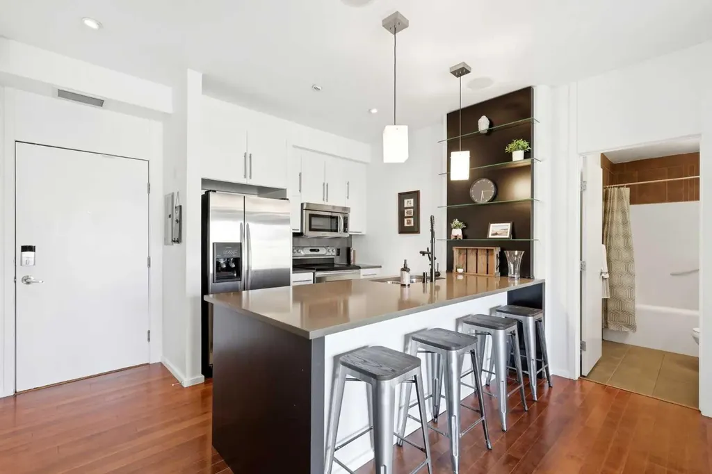414 Meredith Road NE Calgary AB T2E5A6