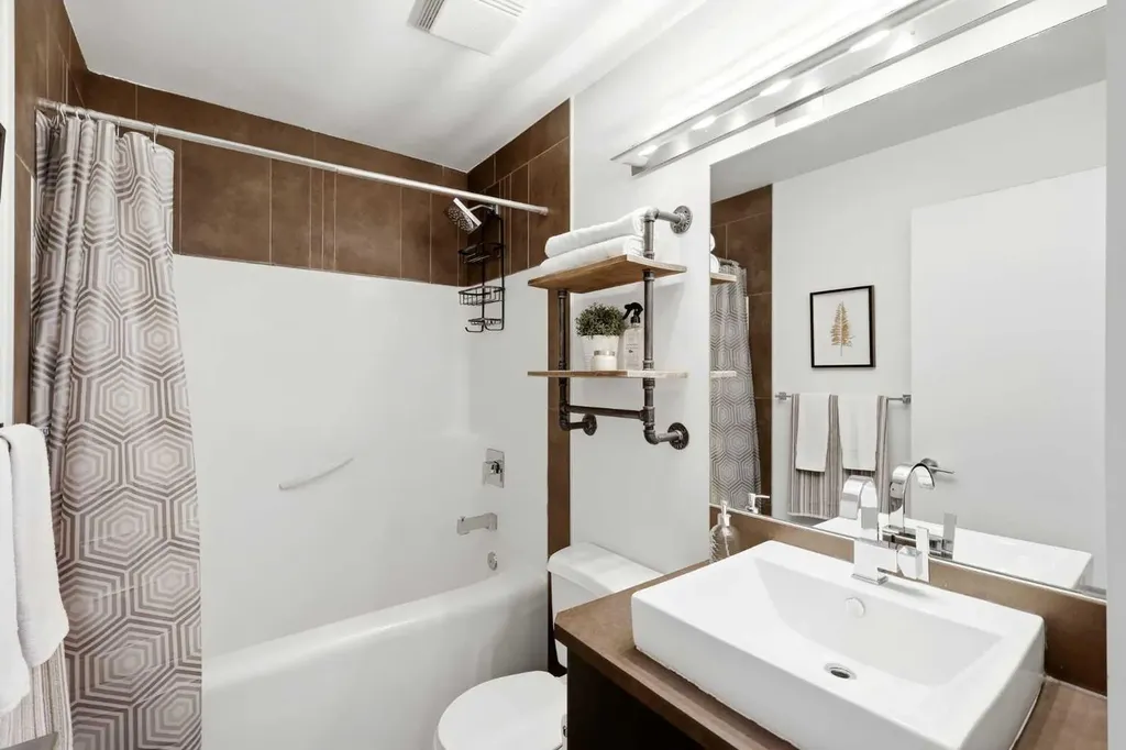 414 Meredith Road NE Calgary AB T2E5A6
