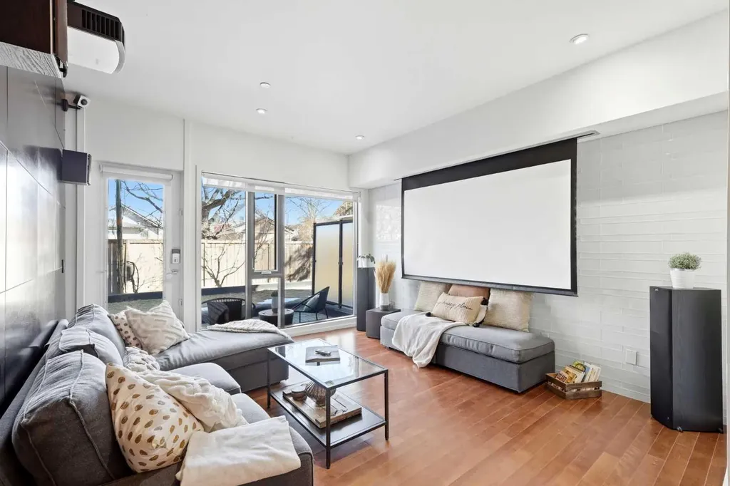 414 Meredith Road NE Calgary AB T2E5A6