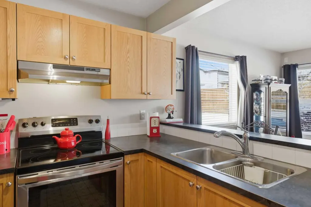 20 Covemeadow Manor NE Calgary AB T3K 6G5