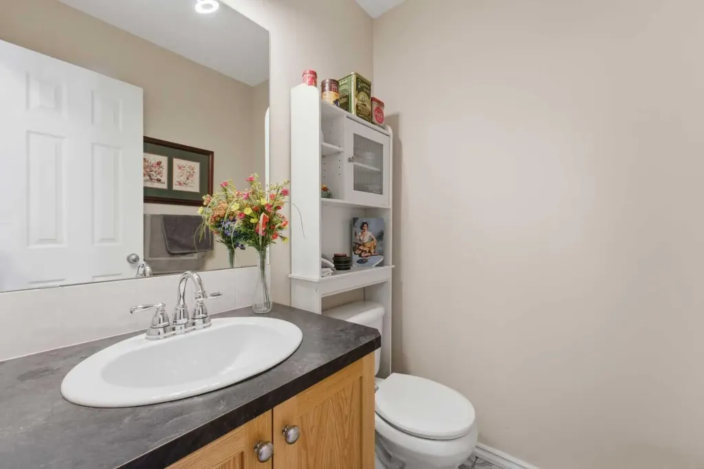 20 Covemeadow Manor NE Calgary AB T3K 6G5