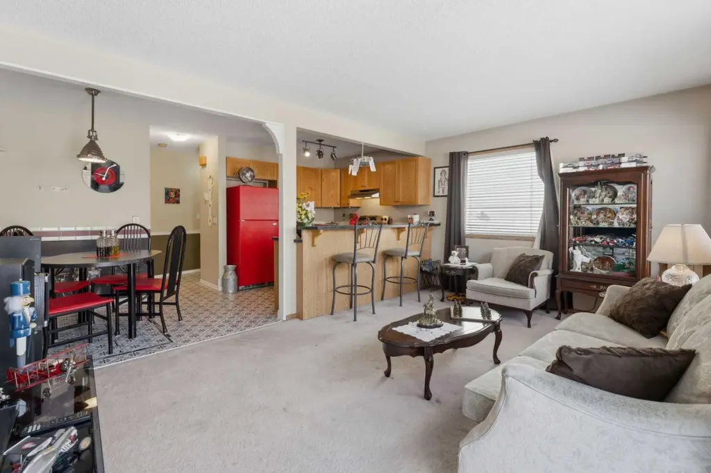 20 Covemeadow Manor NE Calgary AB T3K 6G5