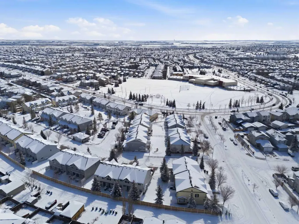 20 Covemeadow Manor NE Calgary AB T3K 6G5