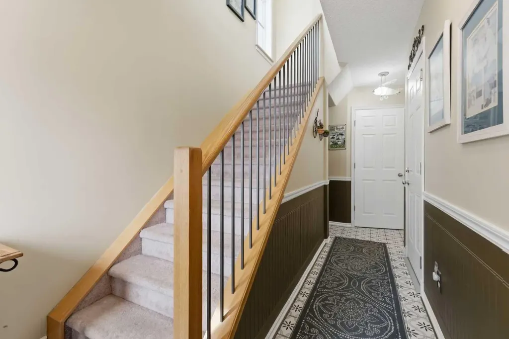 20 Covemeadow Manor NE Calgary AB T3K 6G5