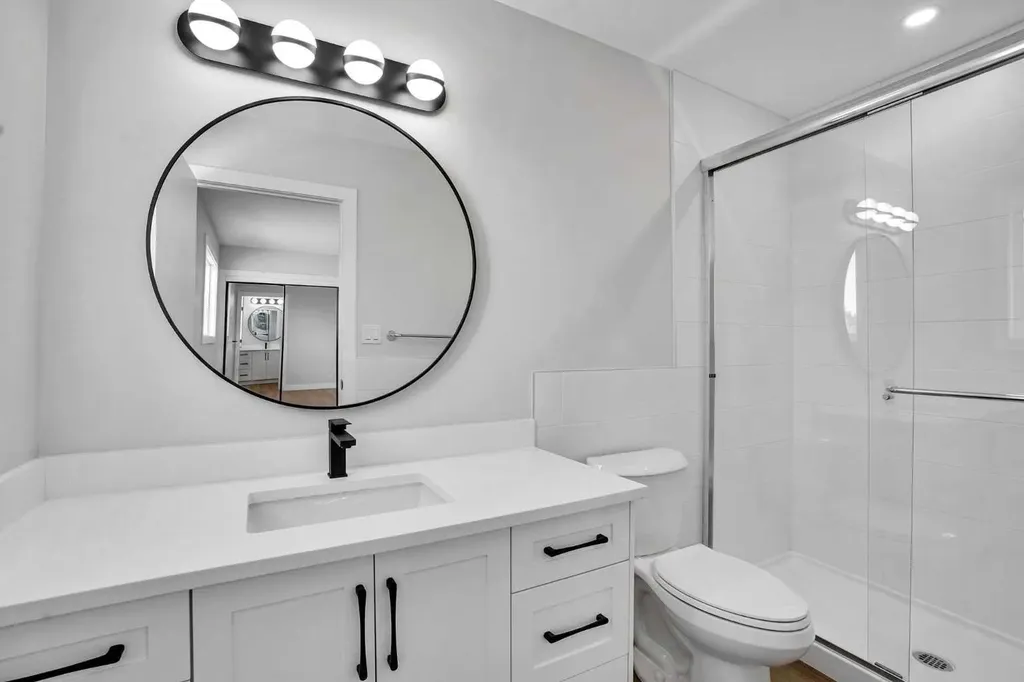 248 Madeira Place NE Calgary AB T2A 5T1