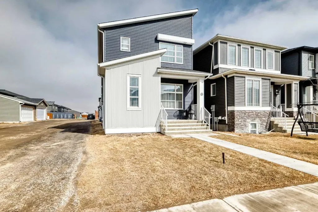220 Cornerstone Grove NE Calgary AB T2N2A6