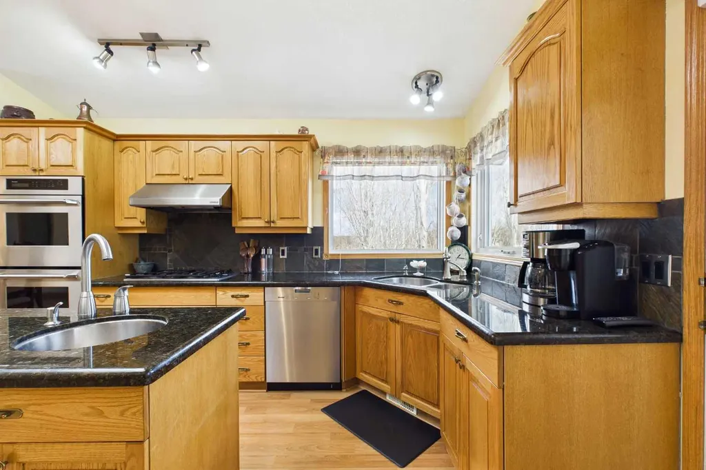 535 Cimarron Point Okotoks AB T1S 1S6