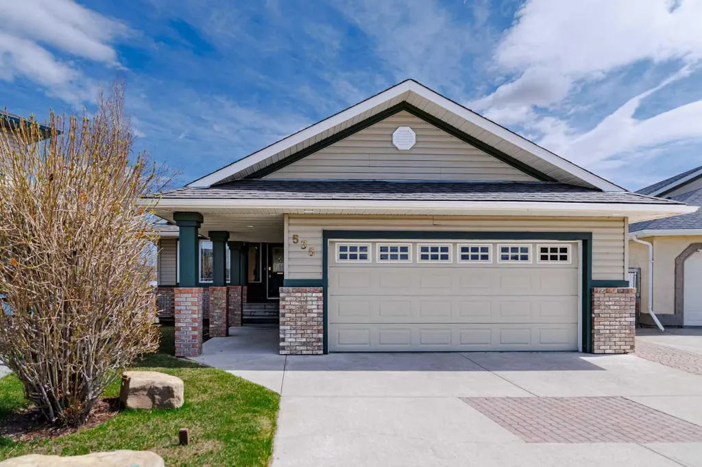 535 Cimarron Point Okotoks AB T1S 1S6