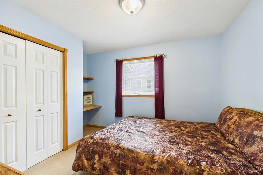 535 Cimarron Point Okotoks AB T1S 1S6