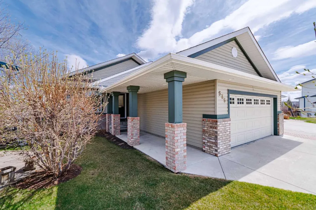 535 Cimarron Point Okotoks AB T1S 1S6