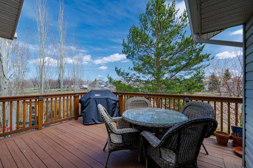 535 Cimarron Point Okotoks AB T1S 1S6