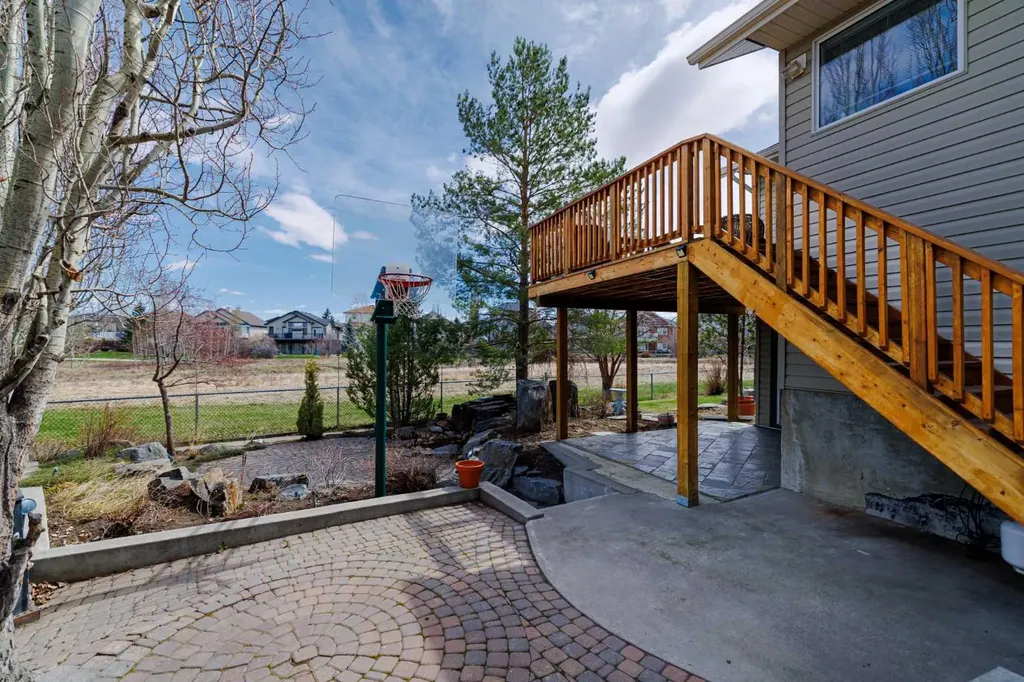 535 Cimarron Point Okotoks AB T1S 1S6