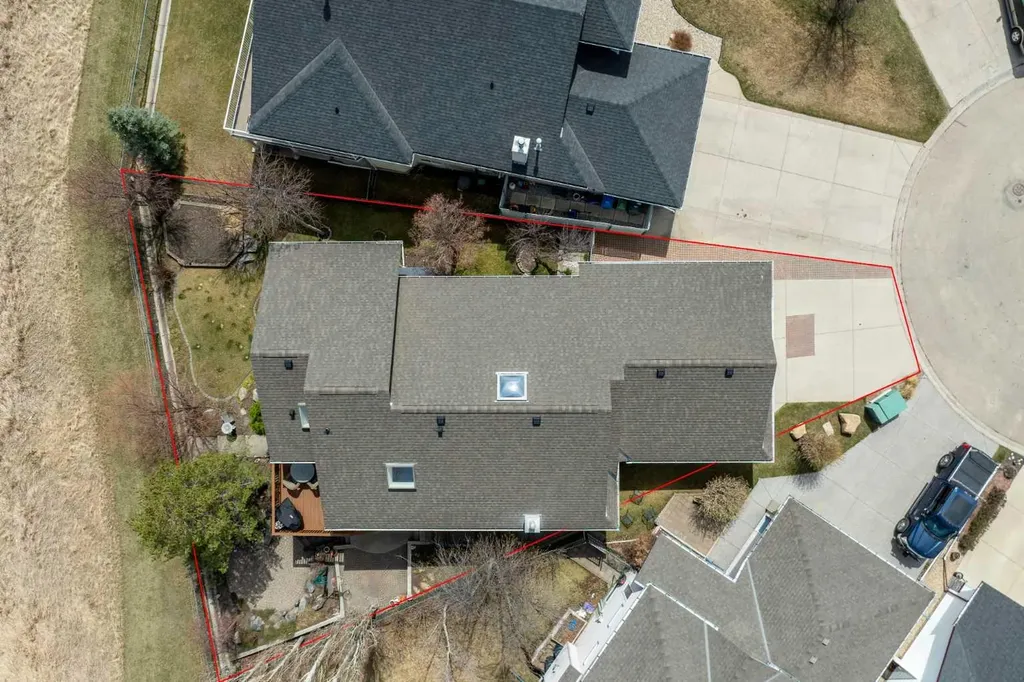 535 Cimarron Point Okotoks AB T1S 1S6