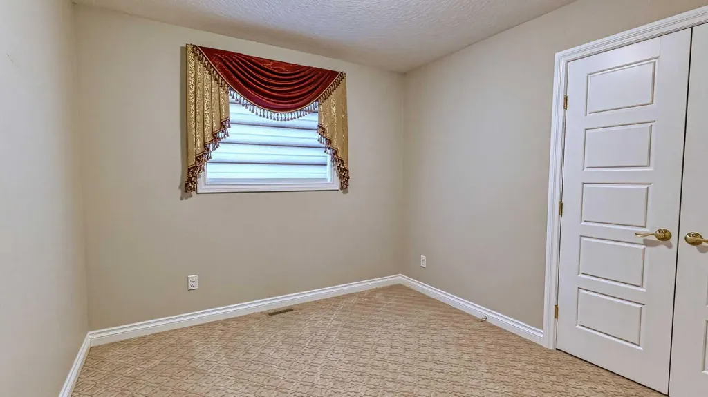 47 Saddlelake Way NE Calgary AB T3J 0V1