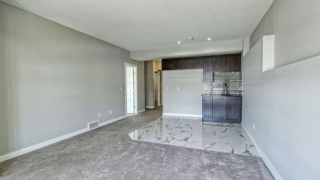 47 Saddlelake Way NE Calgary AB T3J 0V1
