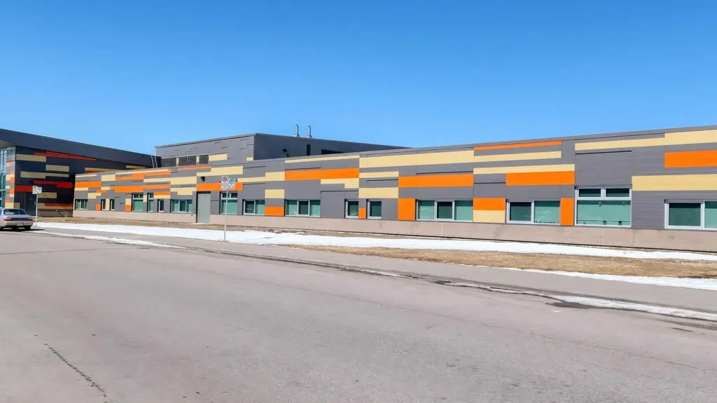 47 Saddlelake Way NE Calgary AB T3J 0V1