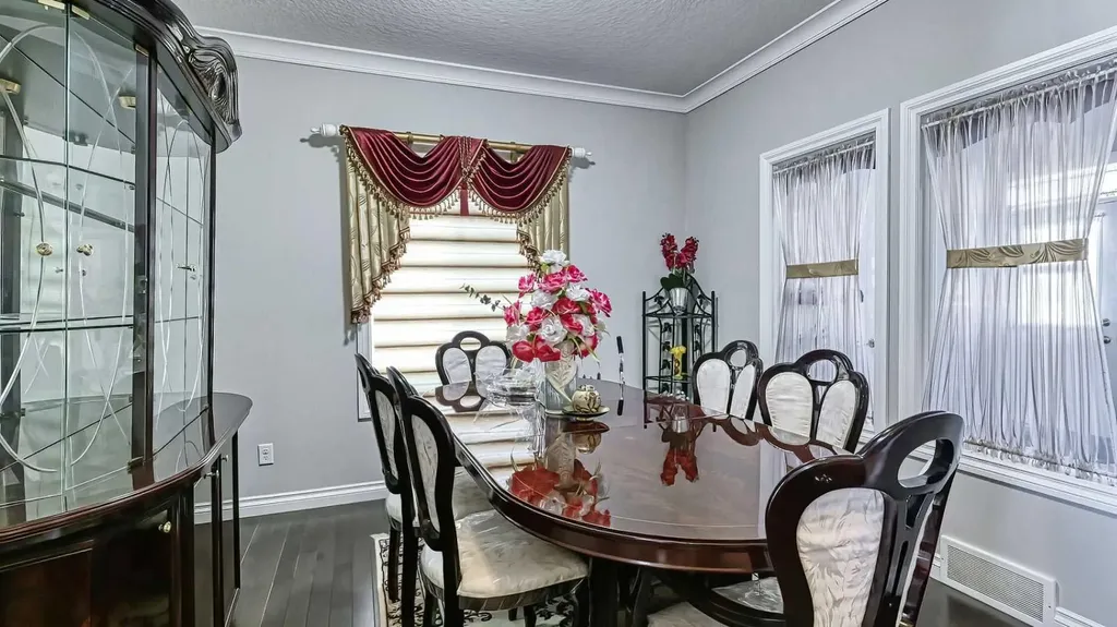 47 Saddlelake Way NE Calgary AB T3J 0V1