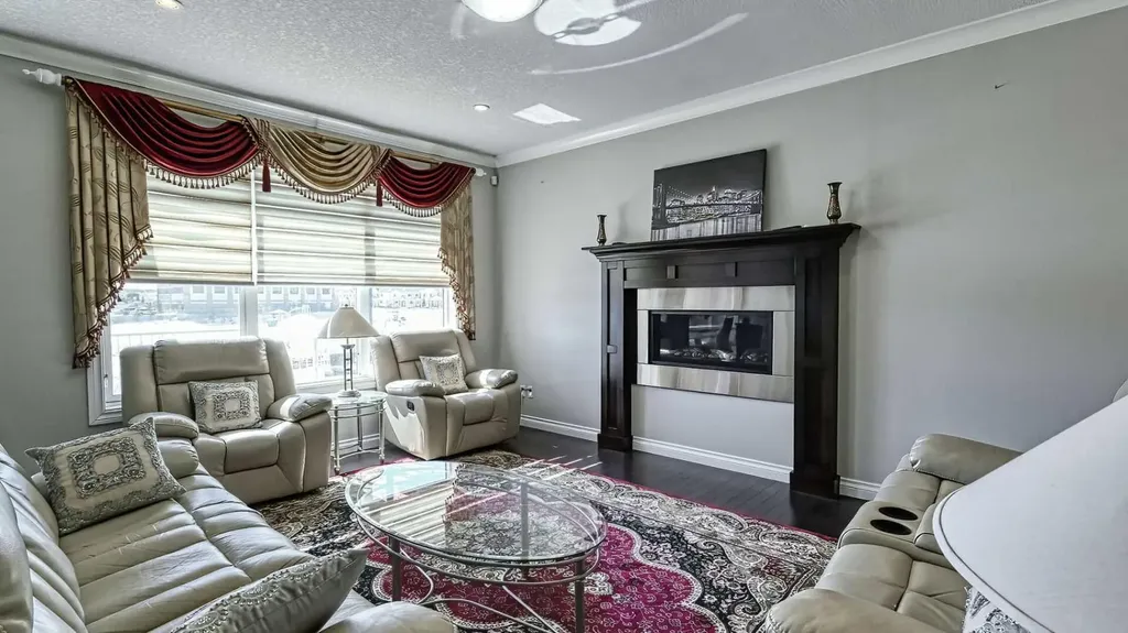 47 Saddlelake Way NE Calgary AB T3J 0V1