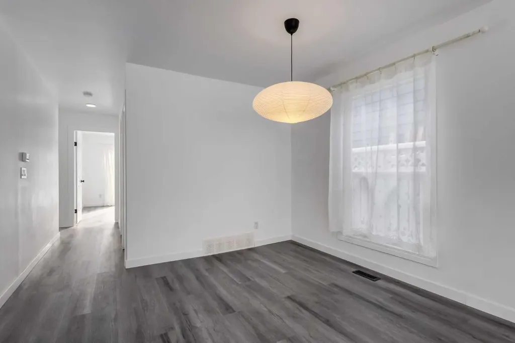 32 Midland Place SE Calgary AB T2X 1P9