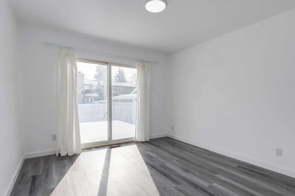 32 Midland Place SE Calgary AB T2X 1P9