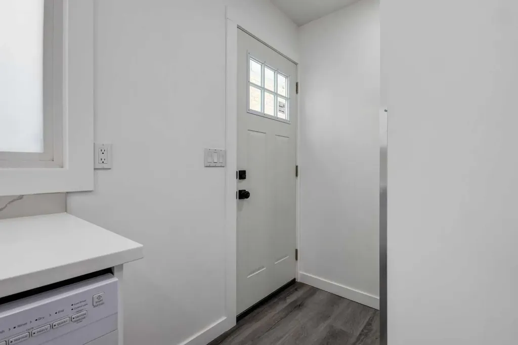 32 Midland Place SE Calgary AB T2X 1P9