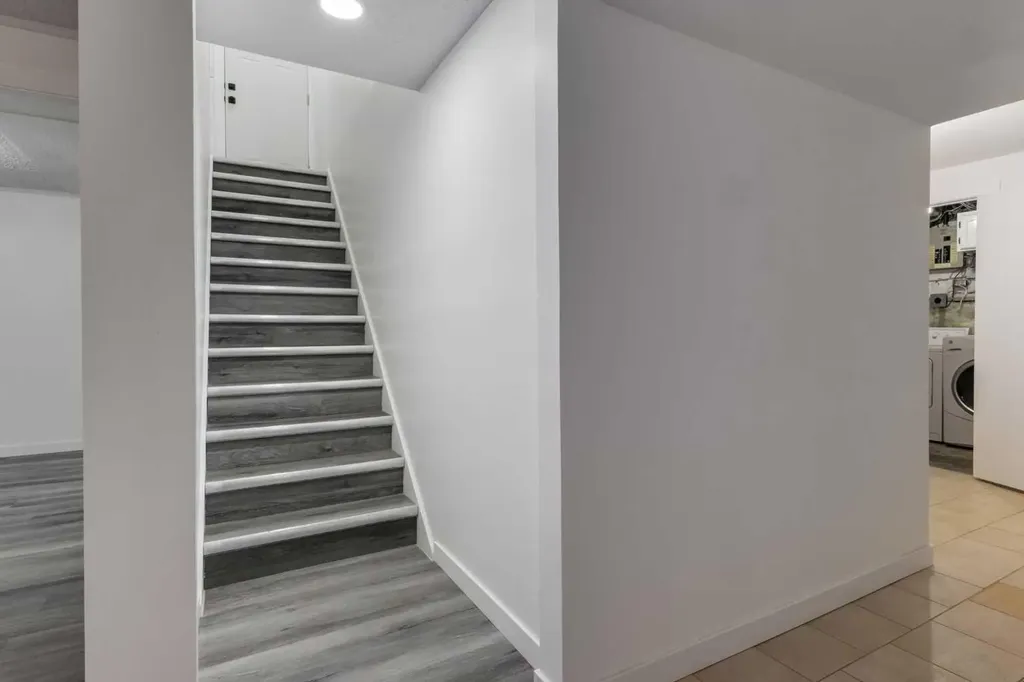 32 Midland Place SE Calgary AB T2X 1P9