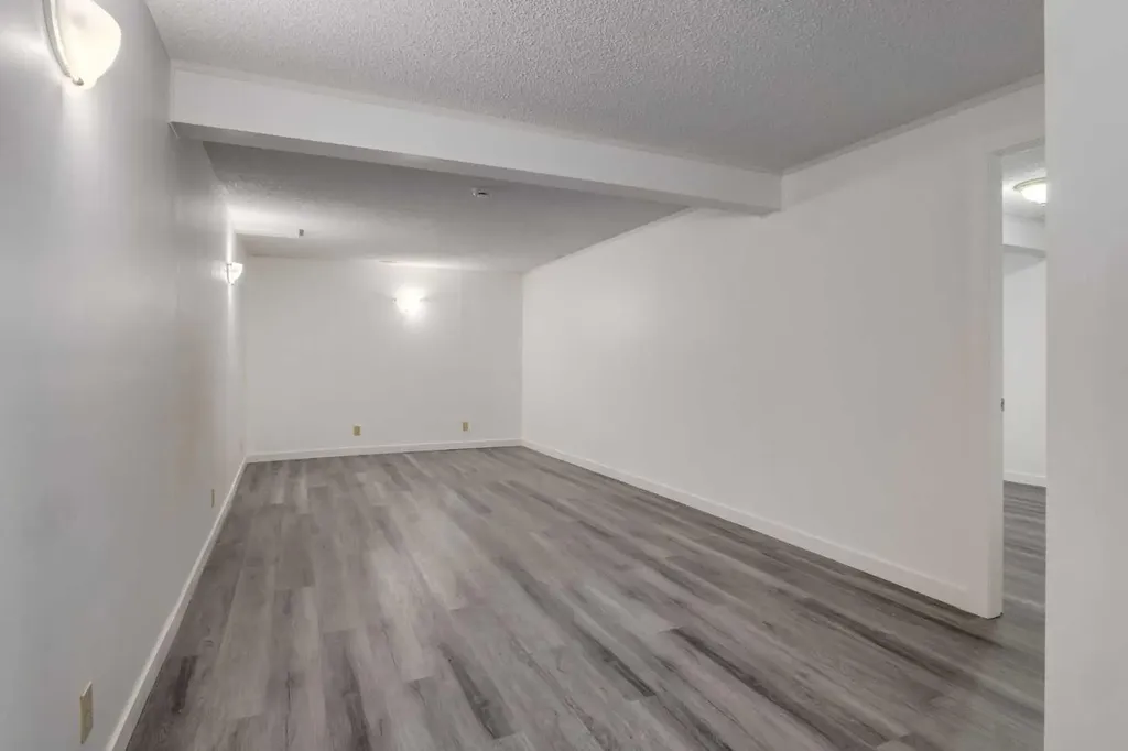 32 Midland Place SE Calgary AB T2X 1P9