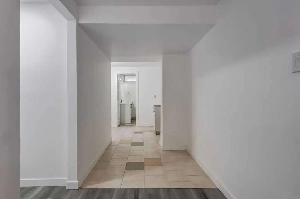 32 Midland Place SE Calgary AB T2X 1P9
