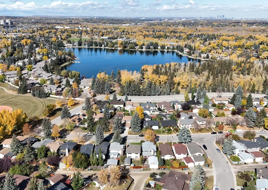 32 Midland Place SE Calgary AB T2X 1P9