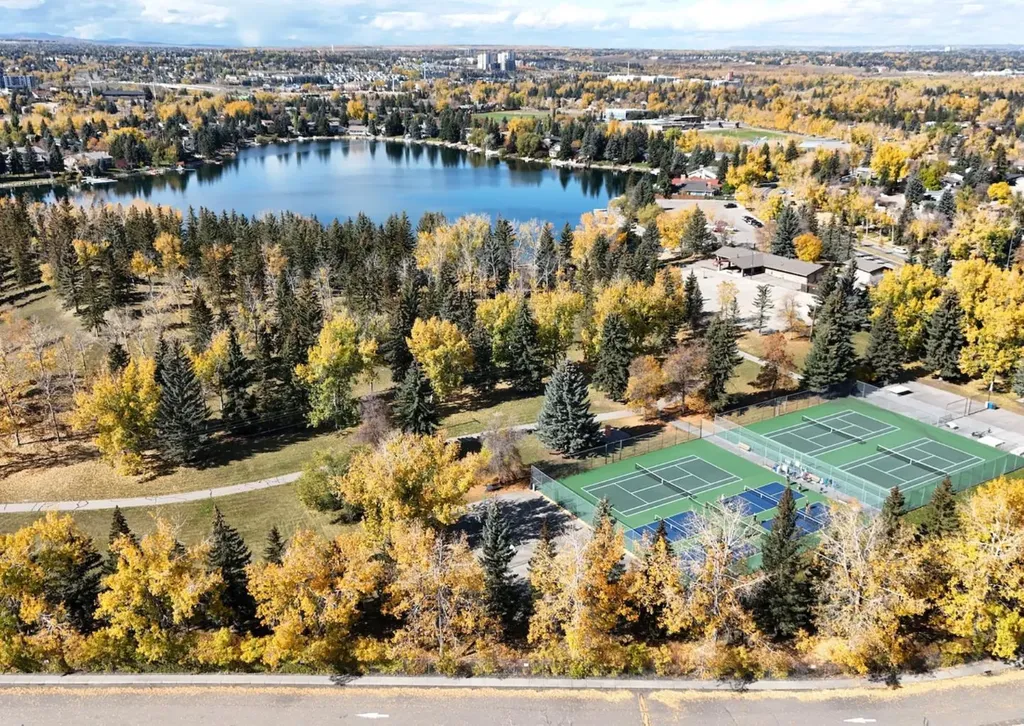 32 Midland Place SE Calgary AB T2X 1P9