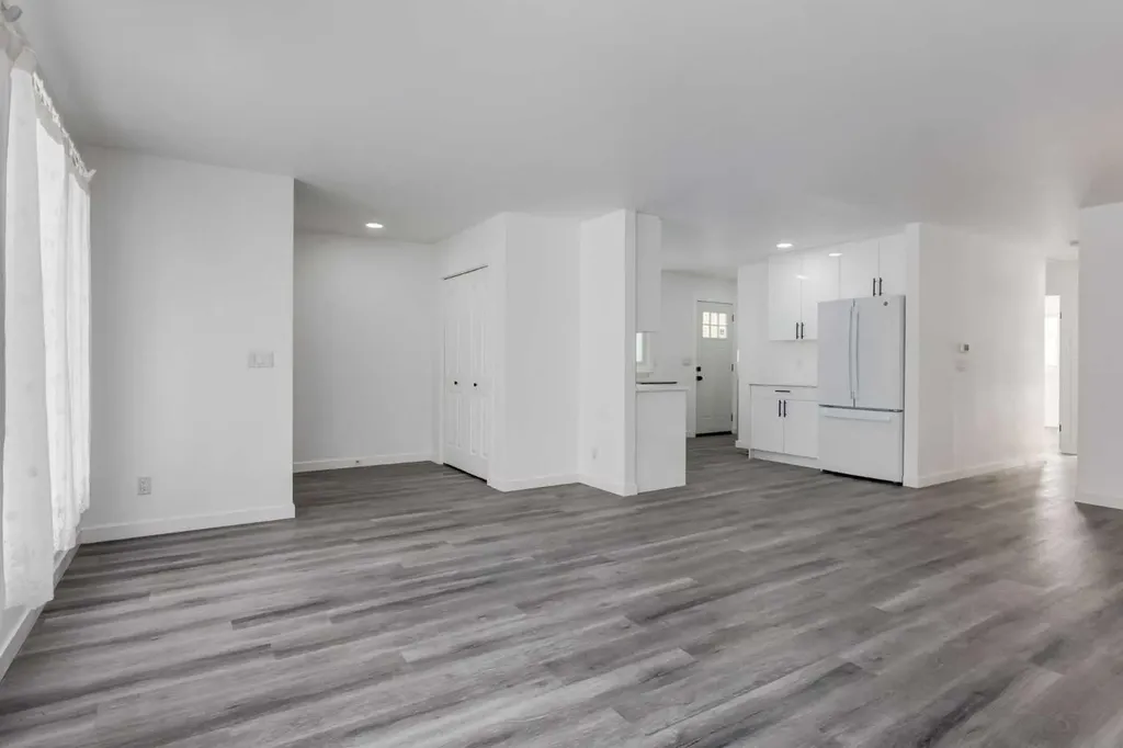 32 Midland Place SE Calgary AB T2X 1P9