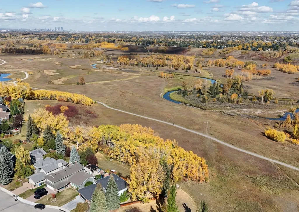 32 Midland Place SE Calgary AB T2X 1P9