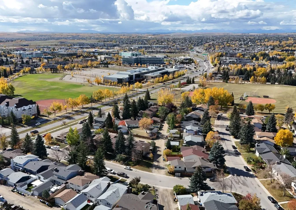 32 Midland Place SE Calgary AB T2X 1P9