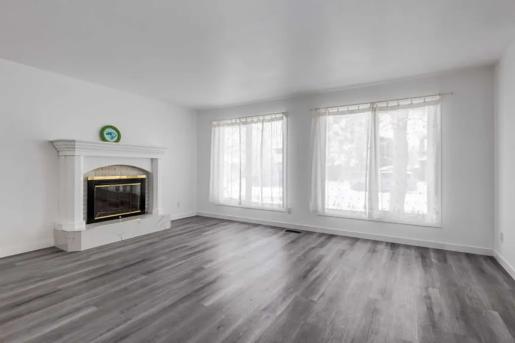 32 Midland Place SE Calgary AB T2X 1P9