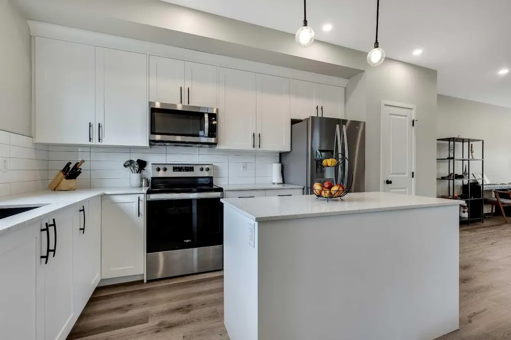 46 Creekstone Path SW Calgary AB T2X 4P7