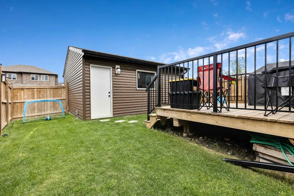 46 Creekstone Path SW Calgary AB T2X 4P7