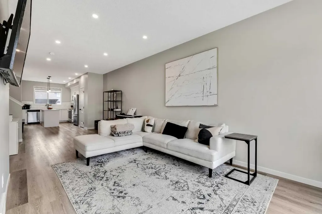 46 Creekstone Path SW Calgary AB T2X 4P7