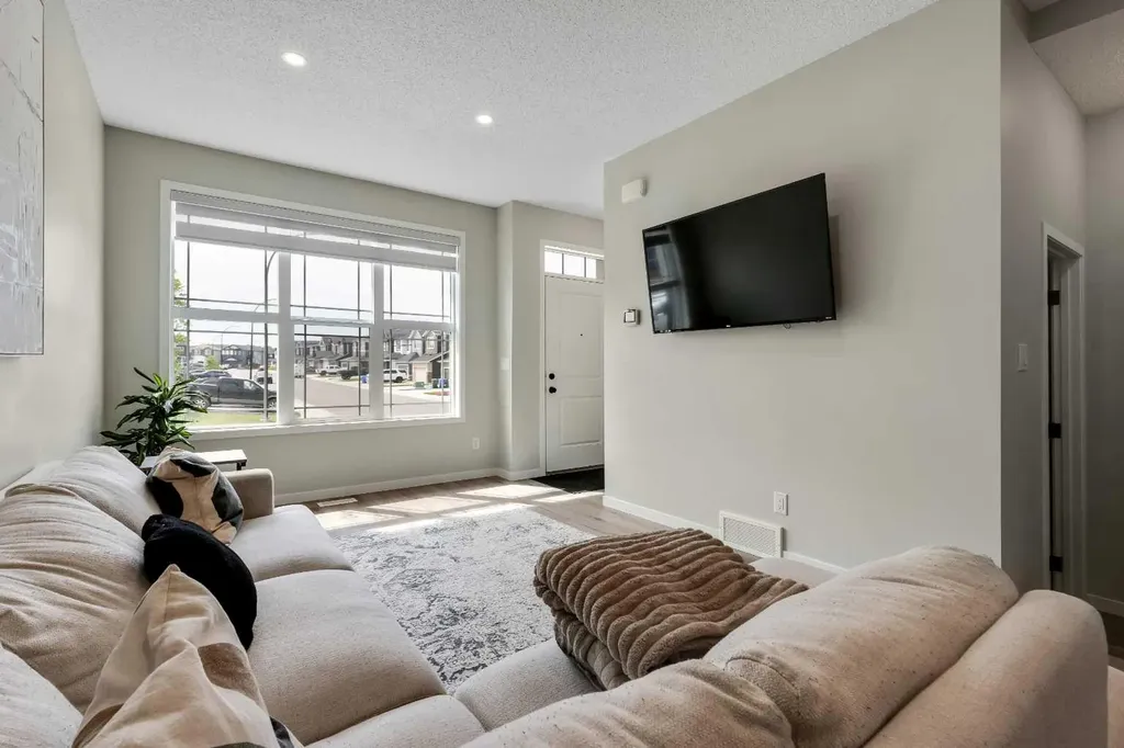 46 Creekstone Path SW Calgary AB T2X 4P7