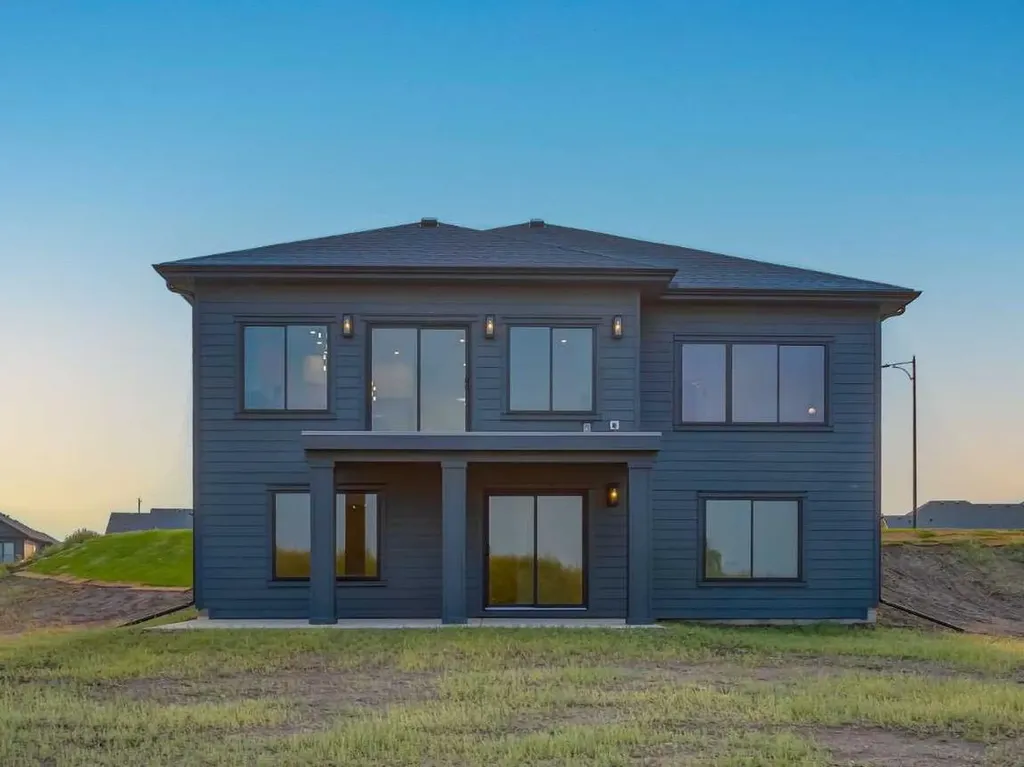 232 Red Tail Ridge SE Rural Foothills County AB T1V0J8