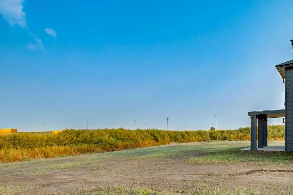 232 Red Tail Ridge SE Rural Foothills County AB T1V0J8