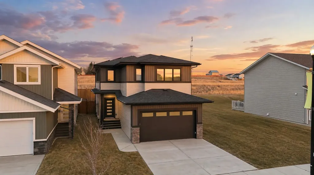 115 Crestview Boulevard Sylvan Lake AB T4S 0V8