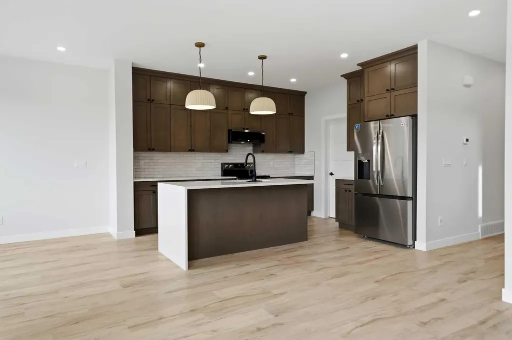 115 Crestview Boulevard Sylvan Lake AB T4S 0V8