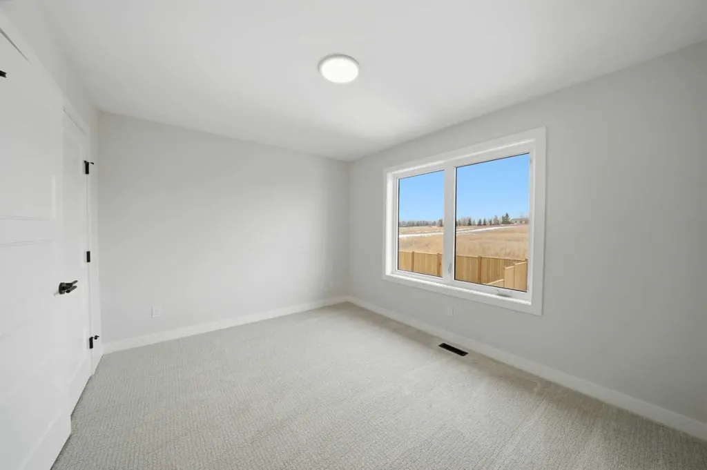 115 Crestview Boulevard Sylvan Lake AB T4S 0V8