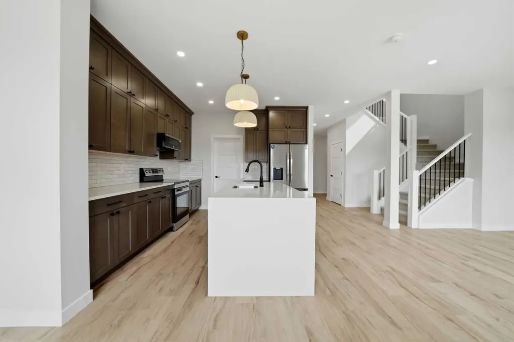 115 Crestview Boulevard Sylvan Lake AB T4S 0V8
