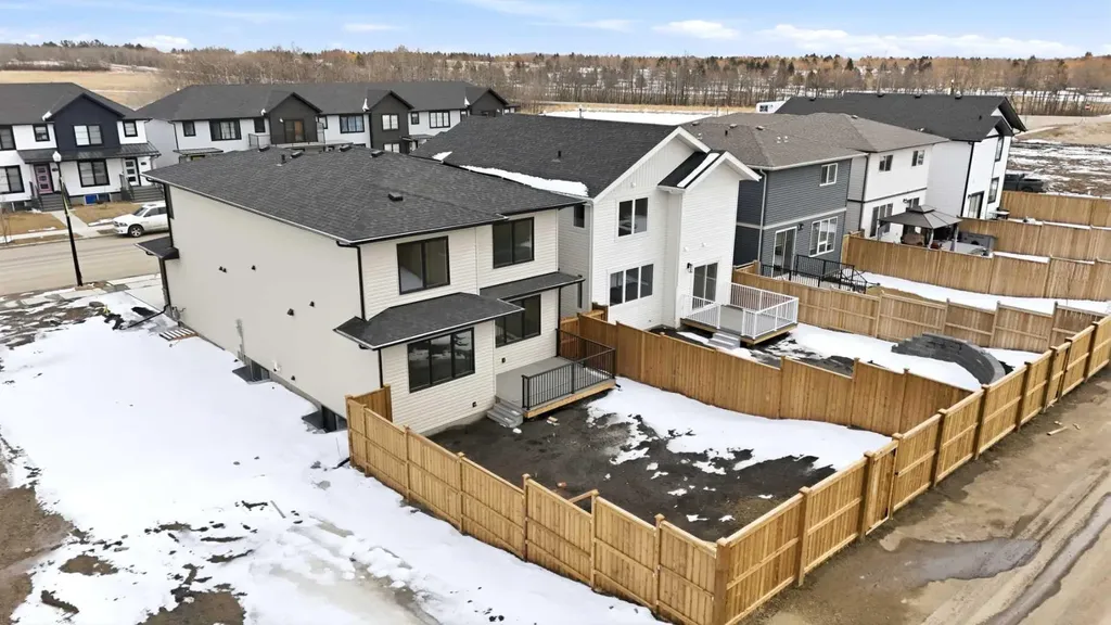 115 Crestview Boulevard Sylvan Lake AB T4S 0V8