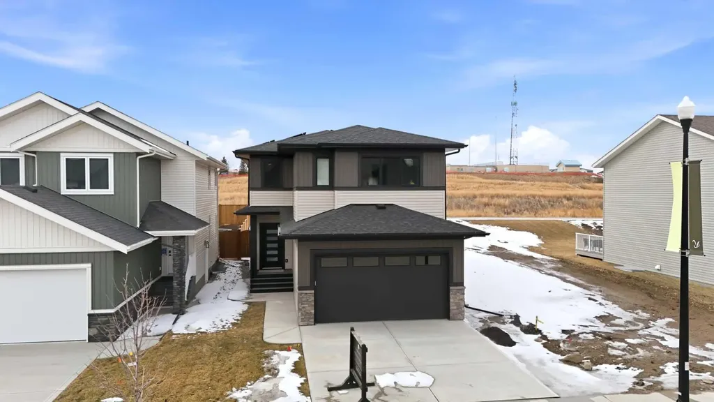 115 Crestview Boulevard Sylvan Lake AB T4S 0V8