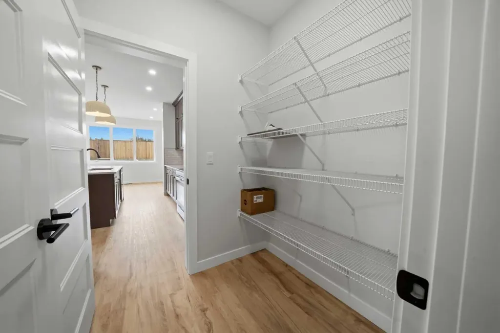 115 Crestview Boulevard Sylvan Lake AB T4S 0V8