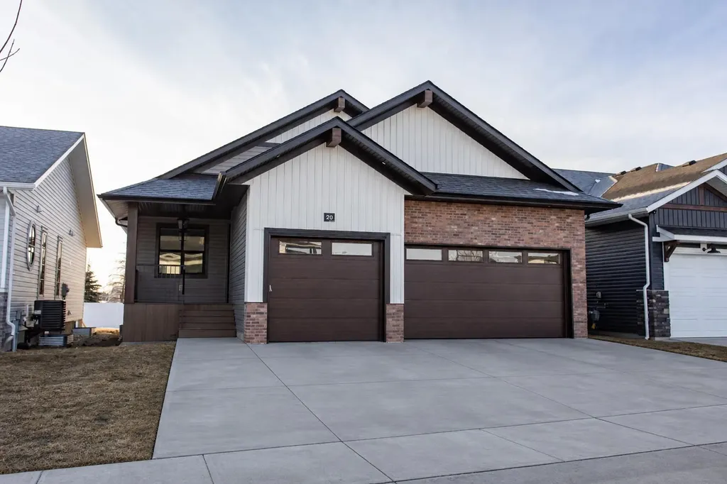 20 Emmett Crescent Red Deer AB T4P 3G8